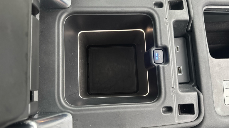 Land Rover Discovery 3.0 D300 Metropolitan Edition 5dr Auto Diesel Station Wagon